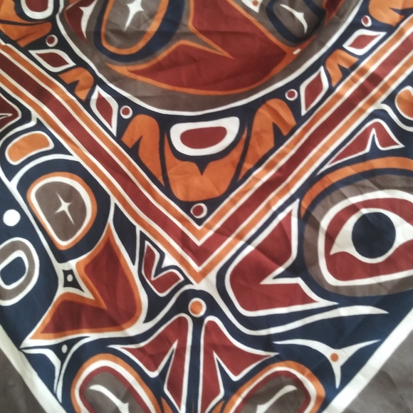 Designer Adrienne Vittadini Silver (color) key cha - Picture 5 of 6